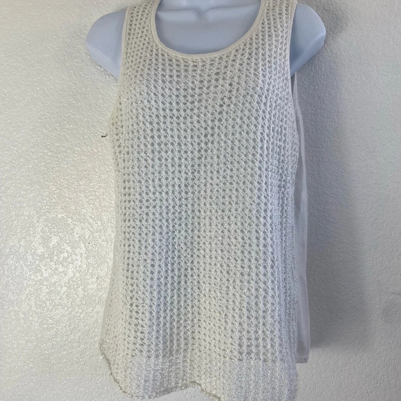 ❤️ Chico’s White sequin knit tank top Size 1 ( Medium ) - Picture 4 of 8
